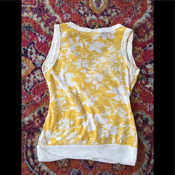 Bright Yellow and White Sleeveless shirt - Picture 3 of 5